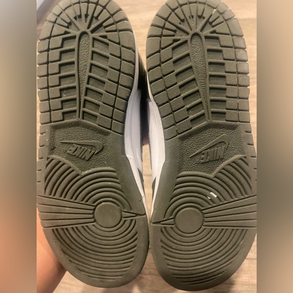 3Y kids green & white Nike Dunks - Picture 6 of 6